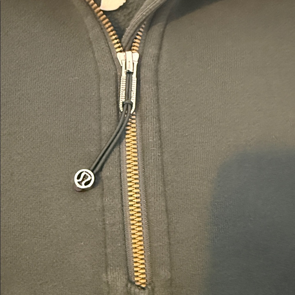 Lululemon M/L cropped hoodie - Picture 3 of 8